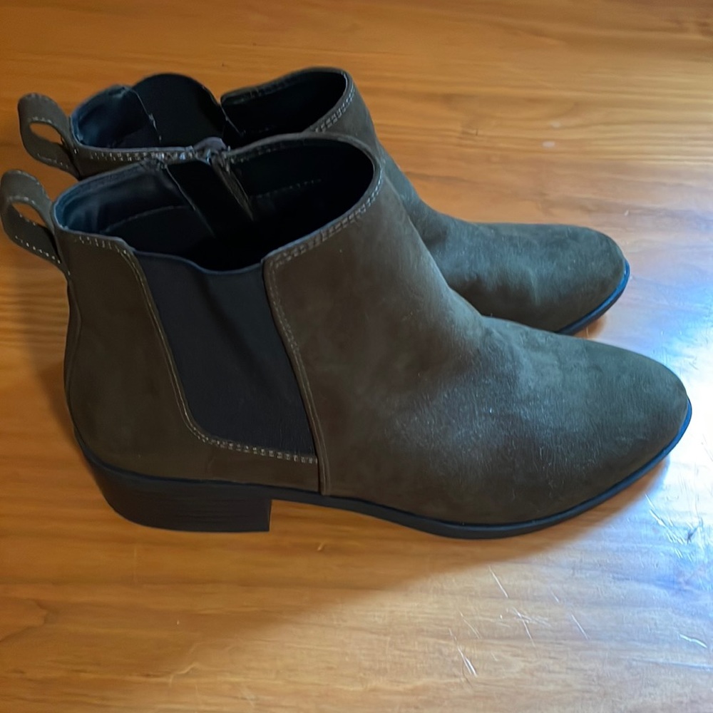 SO boots size 9 1/2
